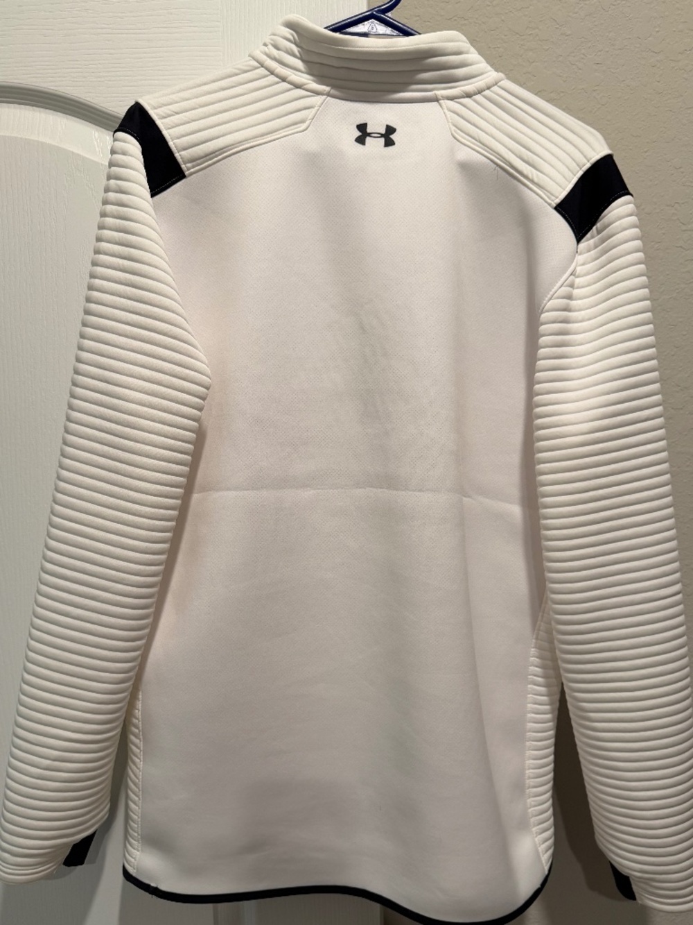 Mens Under Armour Coldgear shirt - Picture 3 of 3